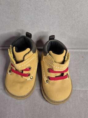 Braham Baby Brown Lace-Up Ankle Boots with Red Laces